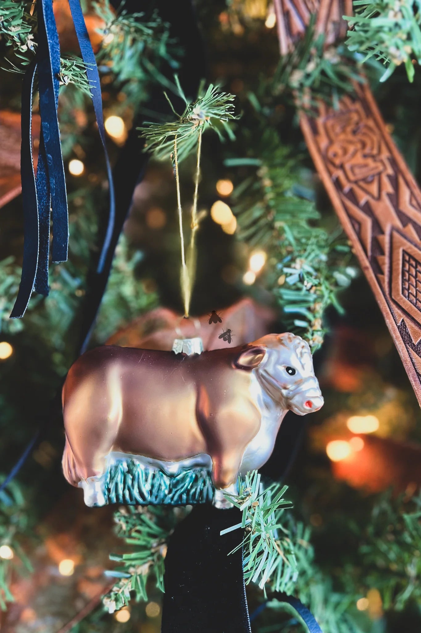 2 Fly Co - Hereford Ornament