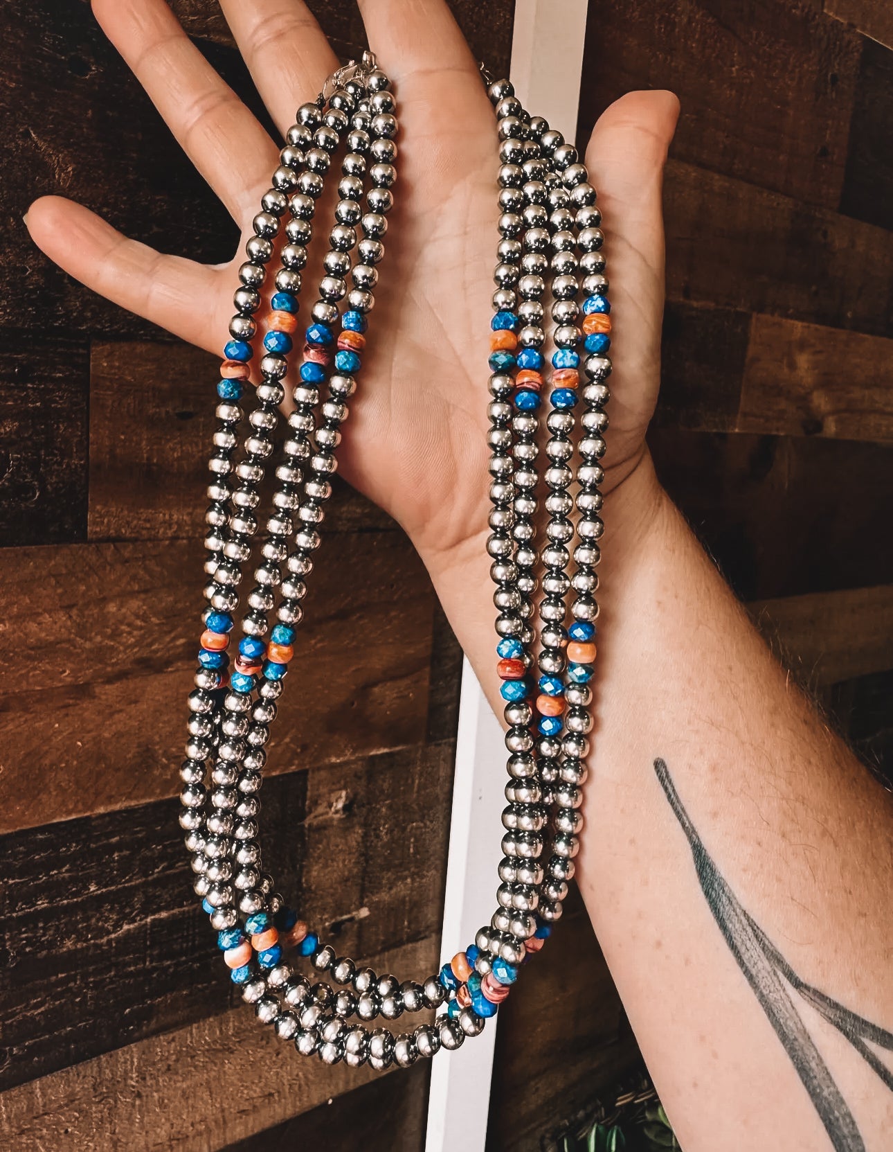 The Bijoux Fab - Authentic 6mm Navajo Pearls W/ Lapis & Spiny